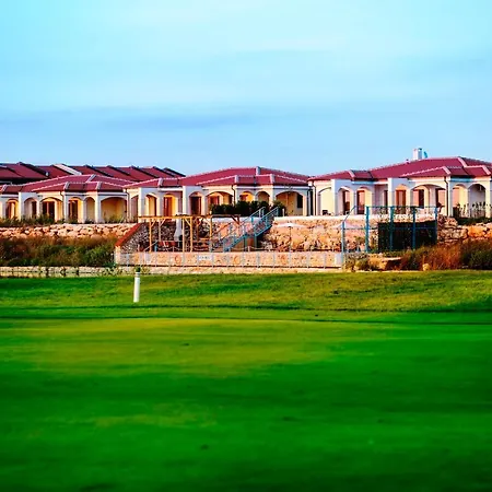 Golf And At Lighthouse Golf וילה בלצ'יק